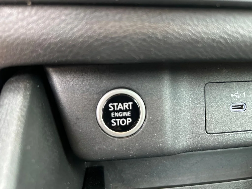Used 2022 Blue Nissan S image 25