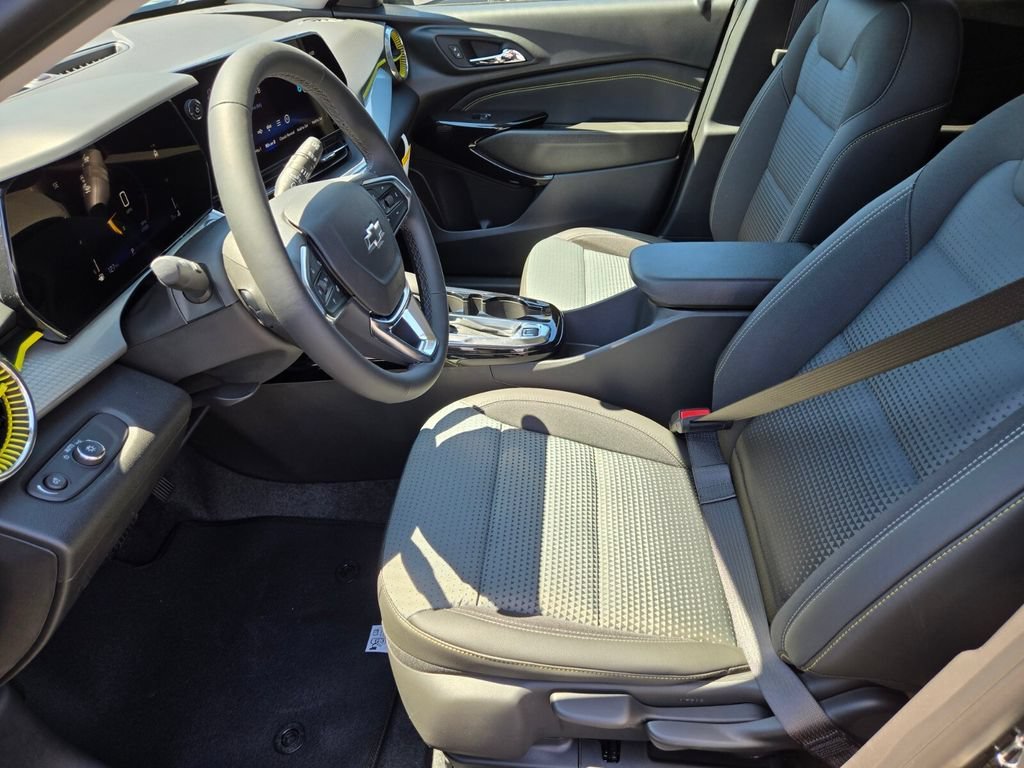 New 2026 Mosaic Black Metallic Chevrolet LT image 6