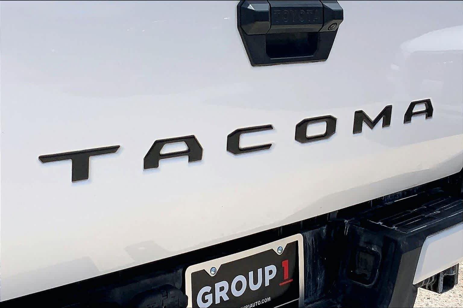Used 2024 Ice Cap Toyota SR5 image 30