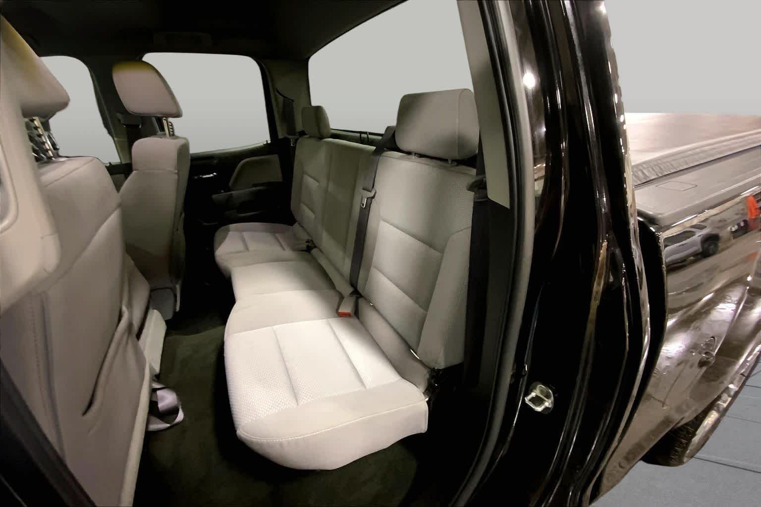 Used 2017 Black Chevrolet Custom image 21
