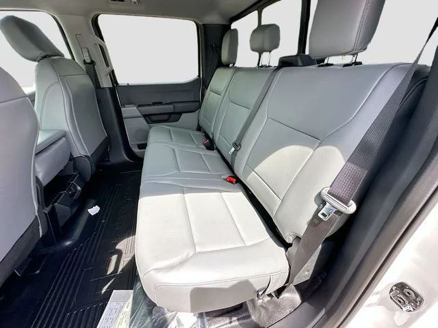 New 2026 Oxford White Ford XL image 15
