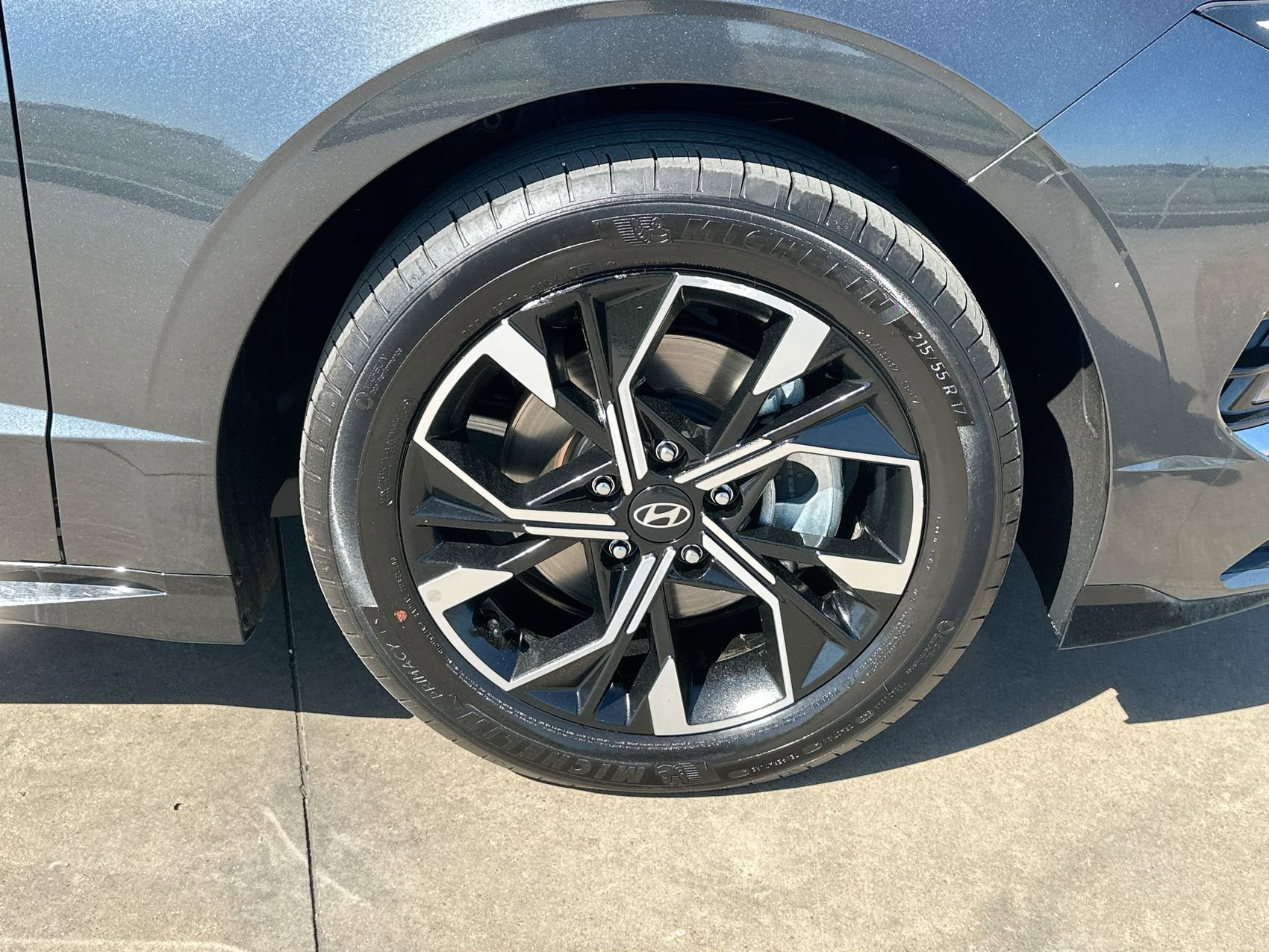 Used 2025 Portofino Gray Hyundai SEL image 10