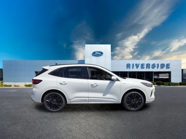 New 2025 Star White Metallic Tri-coat Ford ST-Line Elite image 7