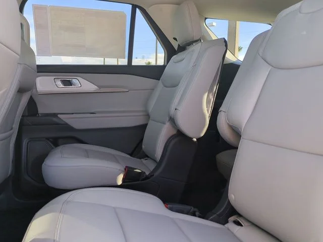 2026 Ford Explorer Active - Photo 14