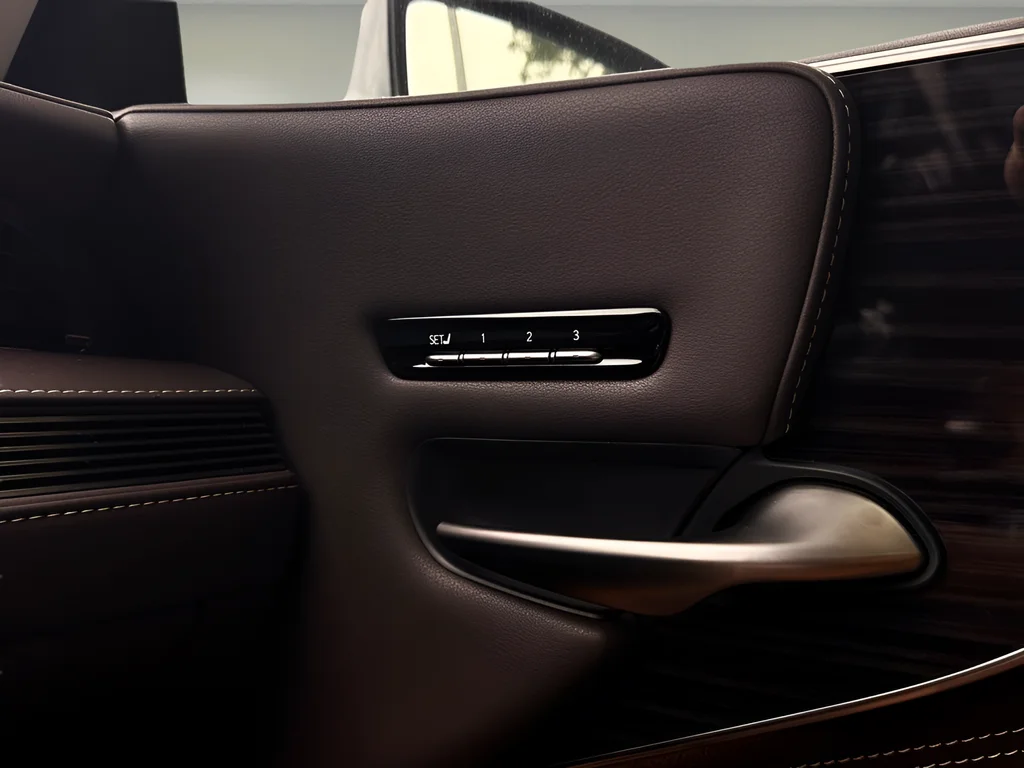2020 Lexus LS Base - Photo 20