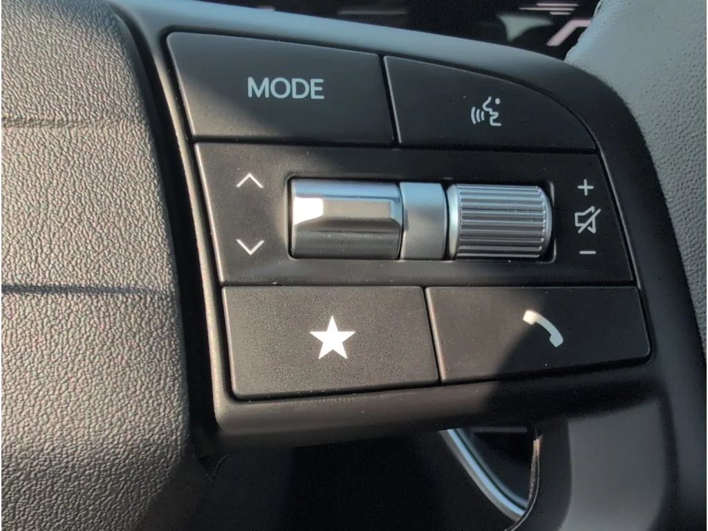 New 2026 Snow White Pearl Kia EX image 23