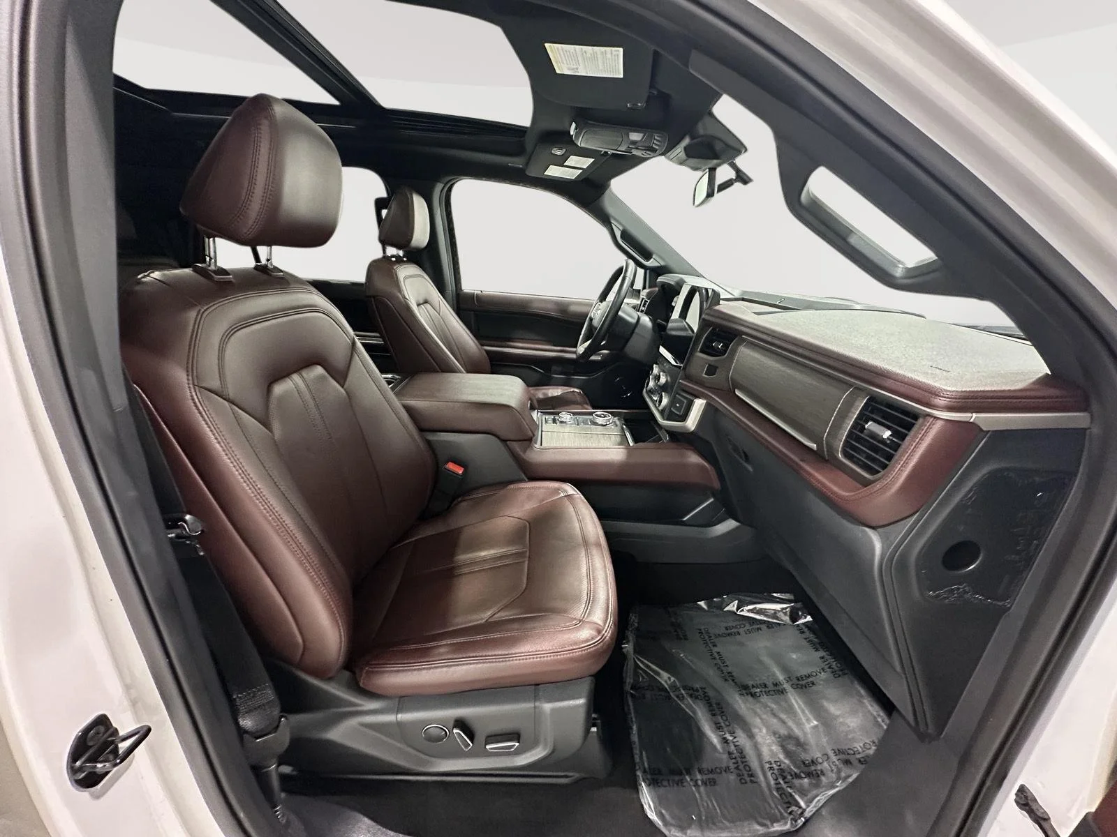 Used 2024 Oxford White Ford Limited image 26