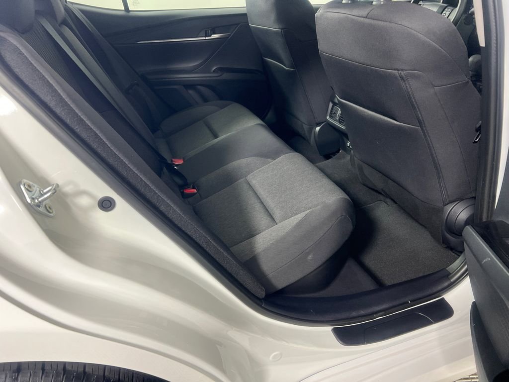 2025 Toyota Camry LE - Photo 15