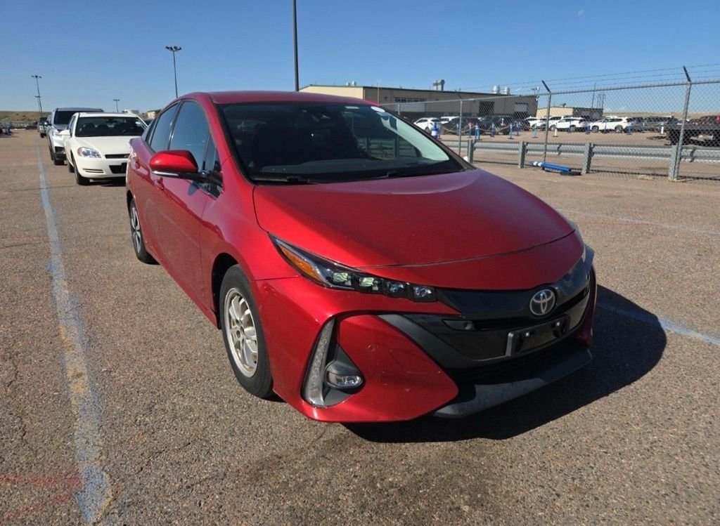 Used 2018 Hypersonic Red Toyota Advanced image 2