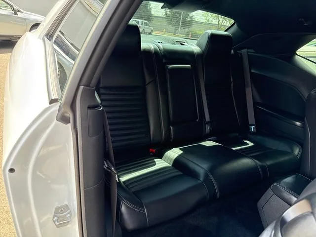 Used 2014 Bright White Clearcoat Dodge R/T Plus image 10