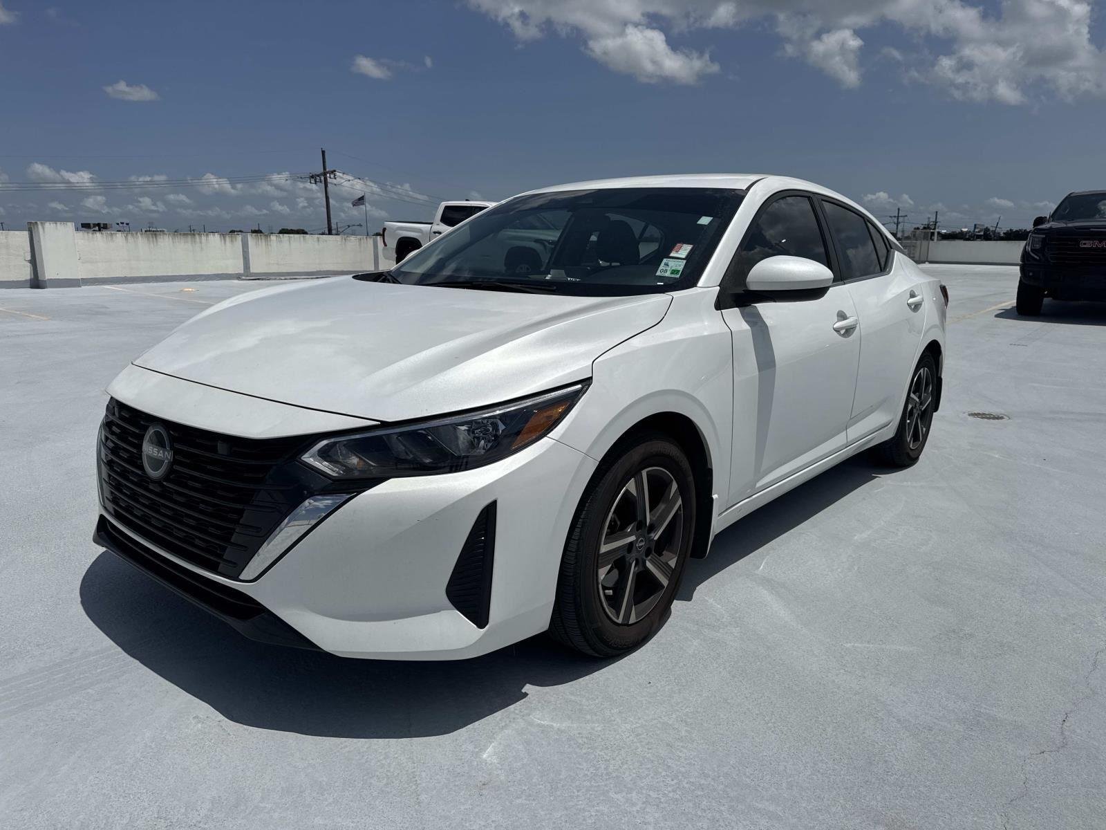 Used 2025 Aspen White Tricoat Nissan SV image 3