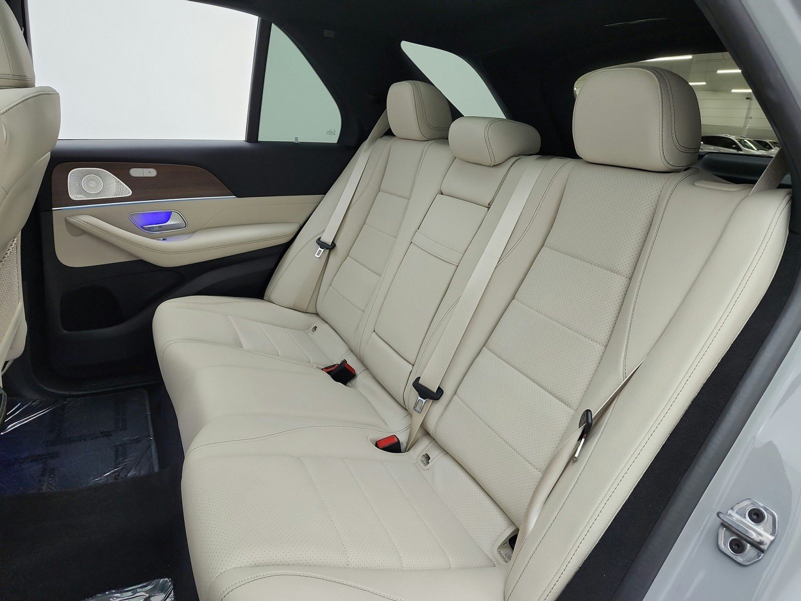 Certified Used 2025 MANUFAKTUR Alpine Grey Mercedes-Benz GLE 450e 4MATIC® SUV image 13
