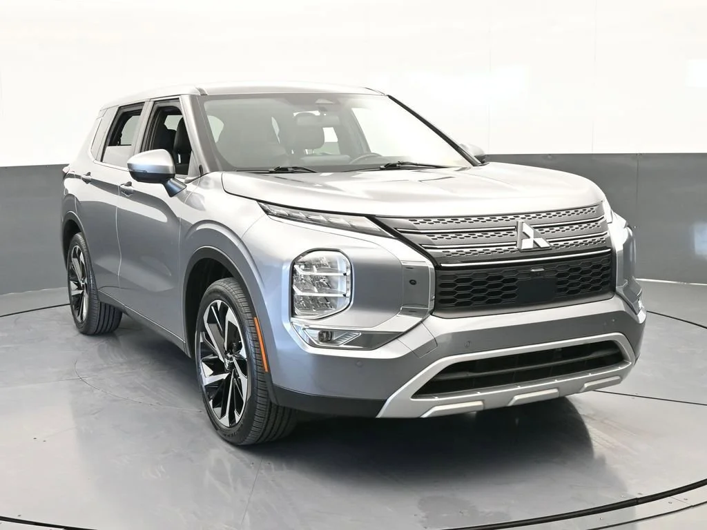 2022 Mitsubishi Outlander SE - Photo 9