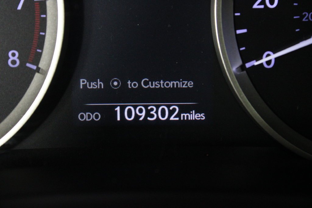 Used 2015  Lexus 250 image 28