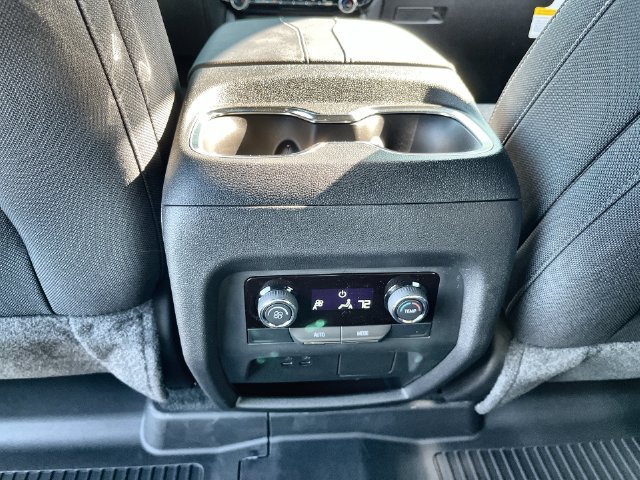 2026 Chevrolet Traverse photo 24 of 37