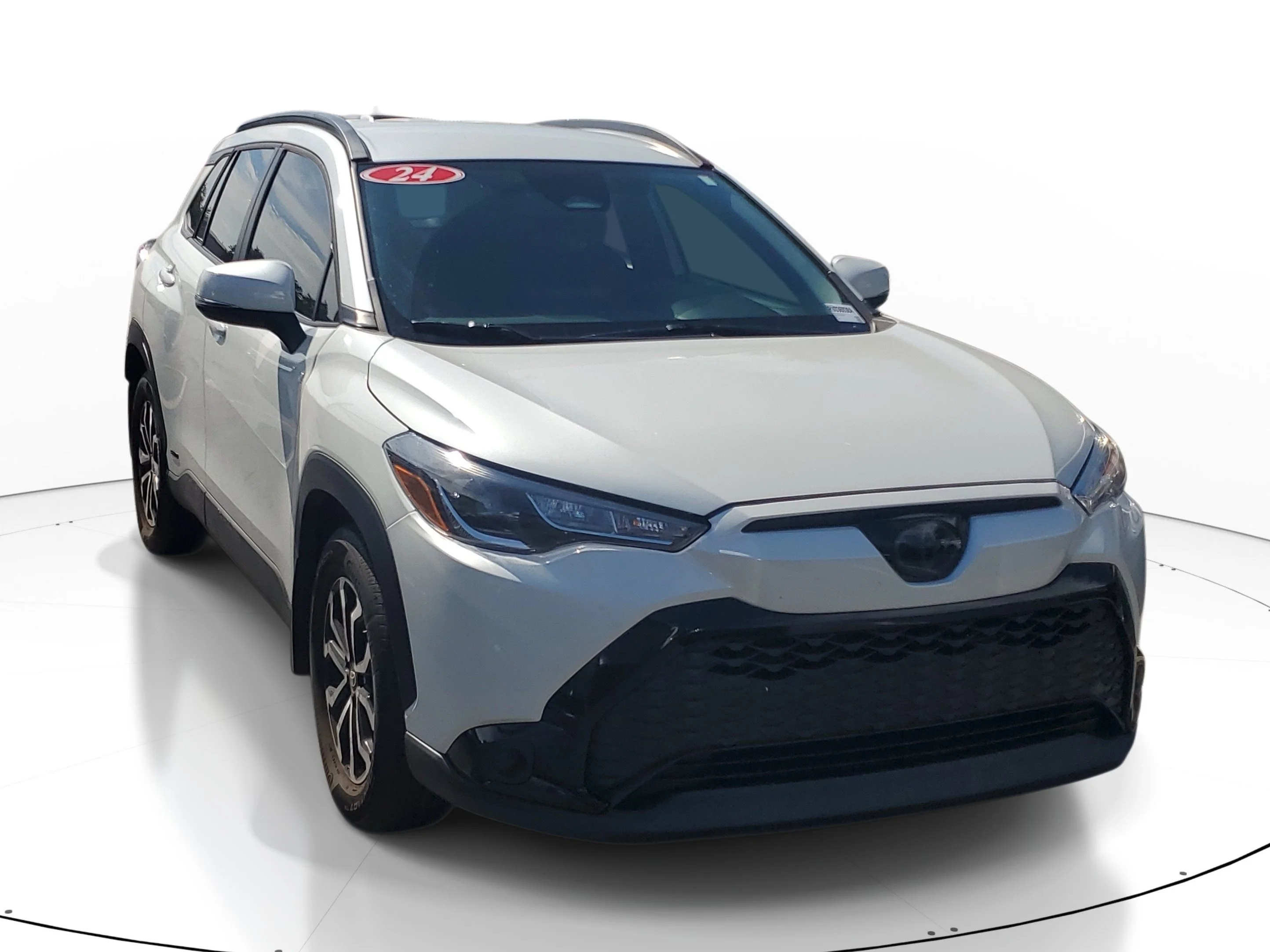 Used 2024 Wind Chill Pearl Toyota Hybrid SE image 1