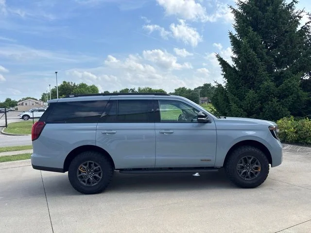 New 2026 Glacier Gray Metallic Tri-Coat Ford Tremor® image 6