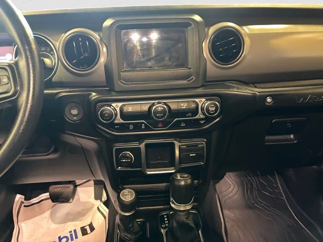 Used 2023 Gray Jeep Sport image 12