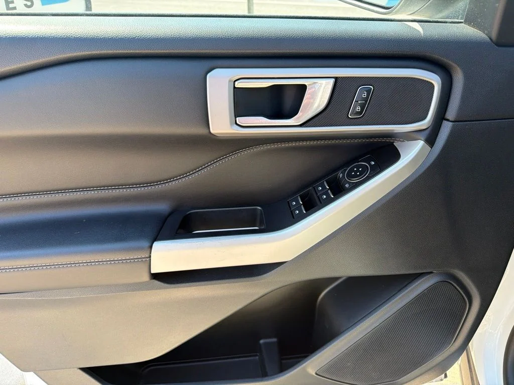 Used 2022 White Ford XLT image 7