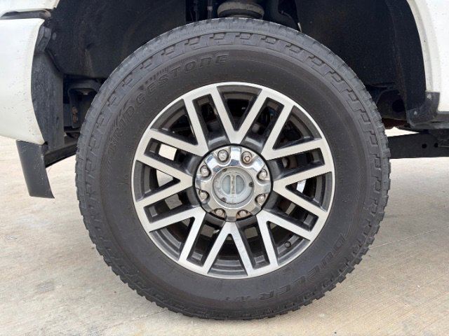 Used 2019 White Ford LARIAT image 10