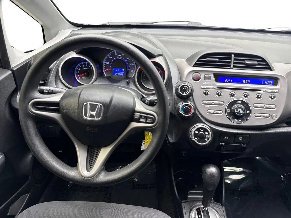 Used 2011  Honda Base image 51