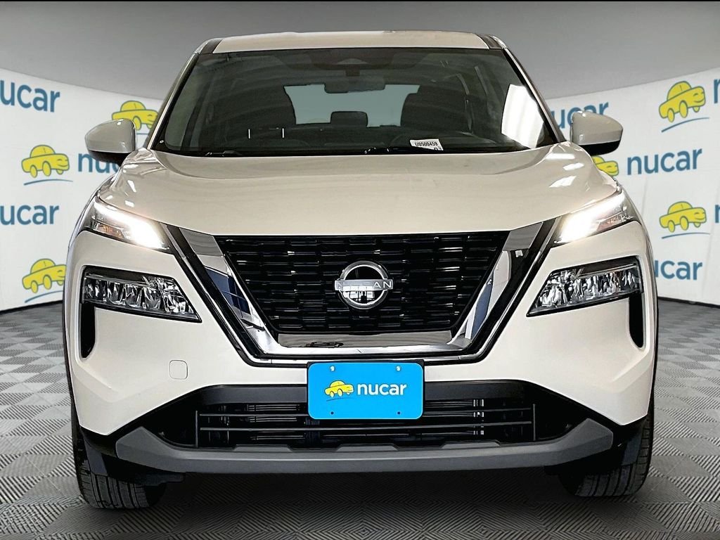 Used 2023 Pearl White Tricoat Nissan SV image 2