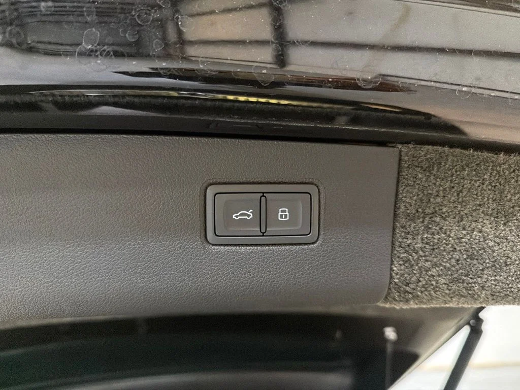 Used 2023 Black Bentley Azure image 48