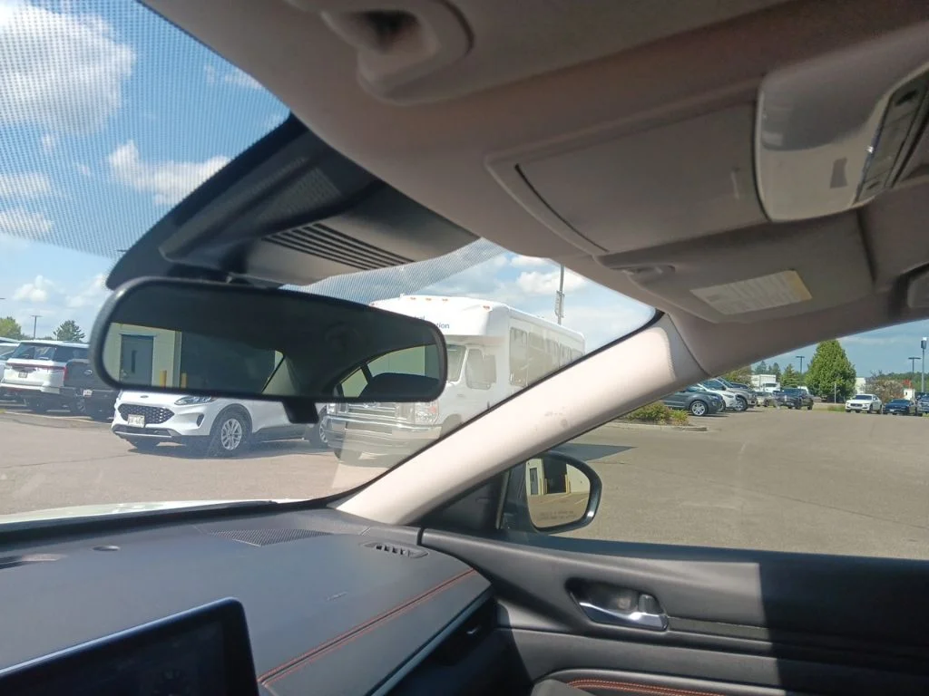 Used 2022 Pearl White Tricoat Nissan 2.5 SR image 21