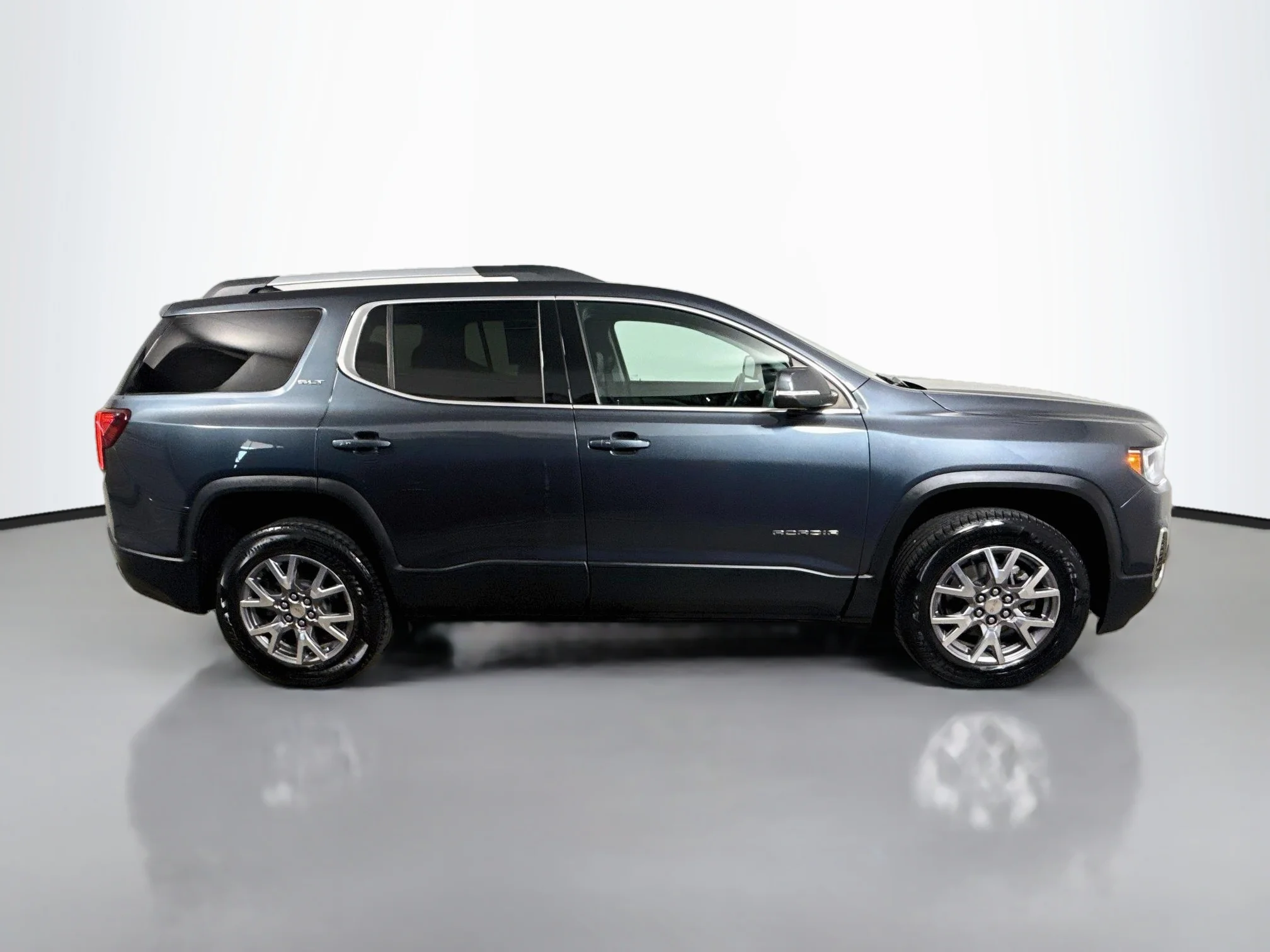 Used 2020 Dark Sky Metallic GMC SLT image 8