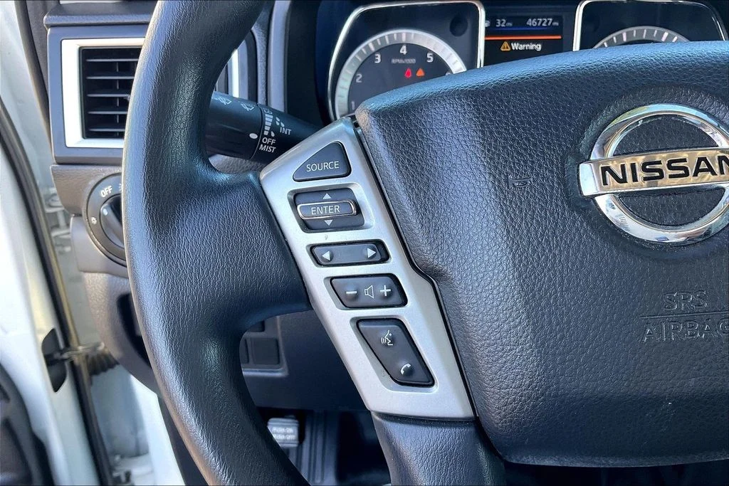 Used 2019 White Nissan S image 17