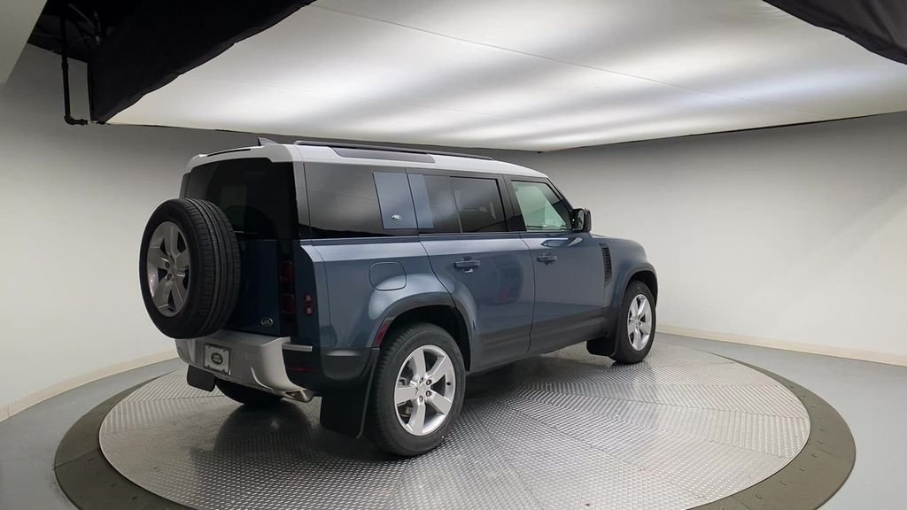 Used 2023 Tasman Blue Metallic Land Rover SE image 8