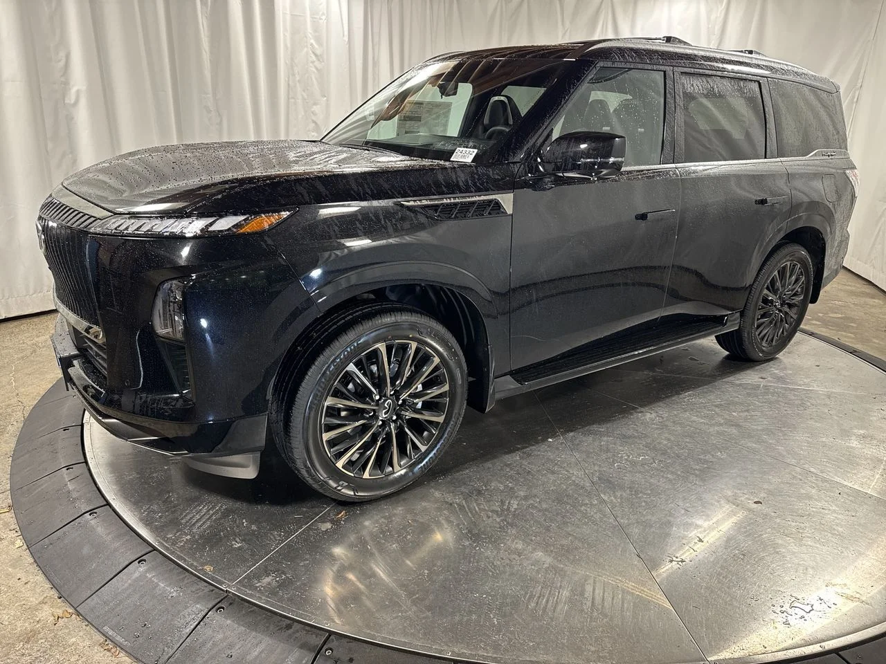 2026 INFINITI QX80 Autograph 4WD's photo