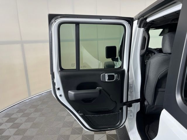 Used 2026 White Jeep Sport S image 38