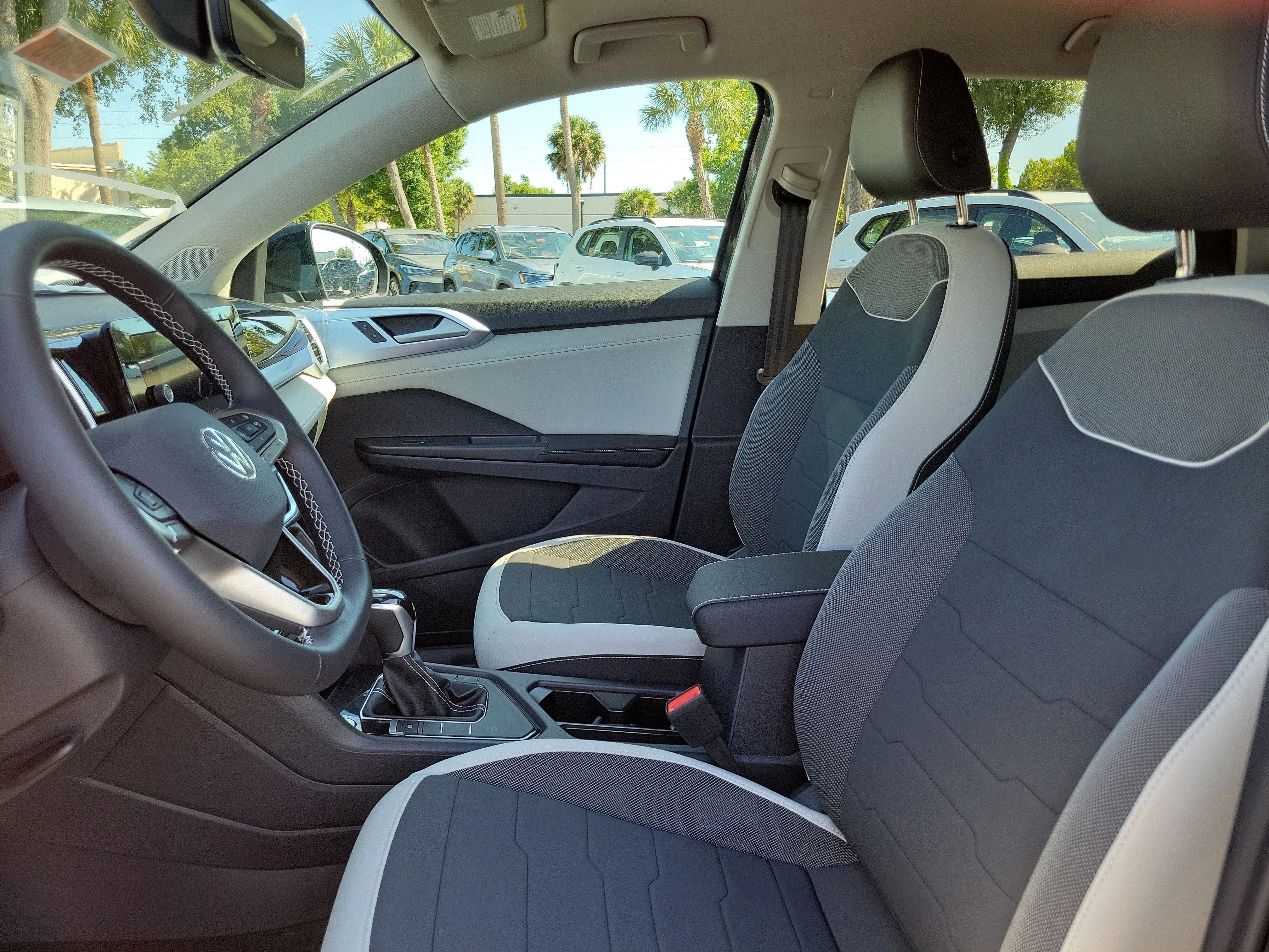 New 2026 Black Volkswagen 1.5T SE image 14
