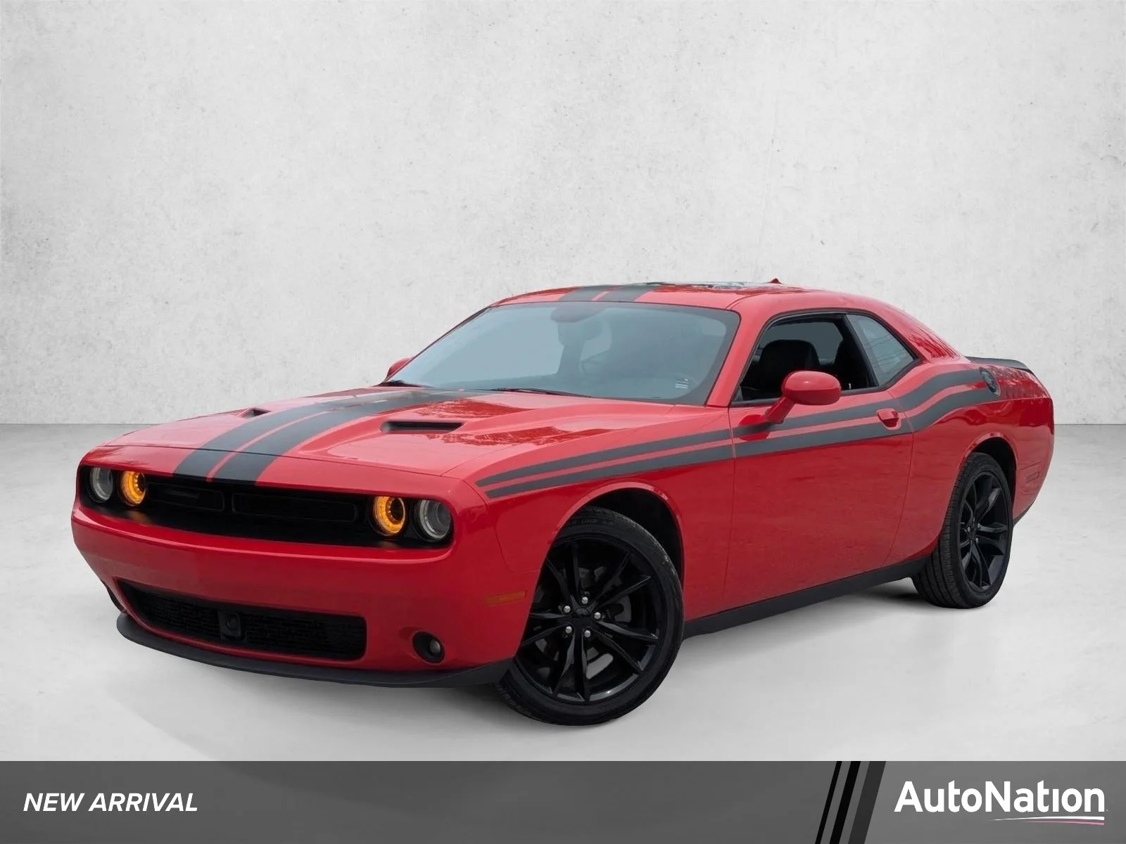 Used 2016 Torred Clearcoat Dodge SXT Plus image 1