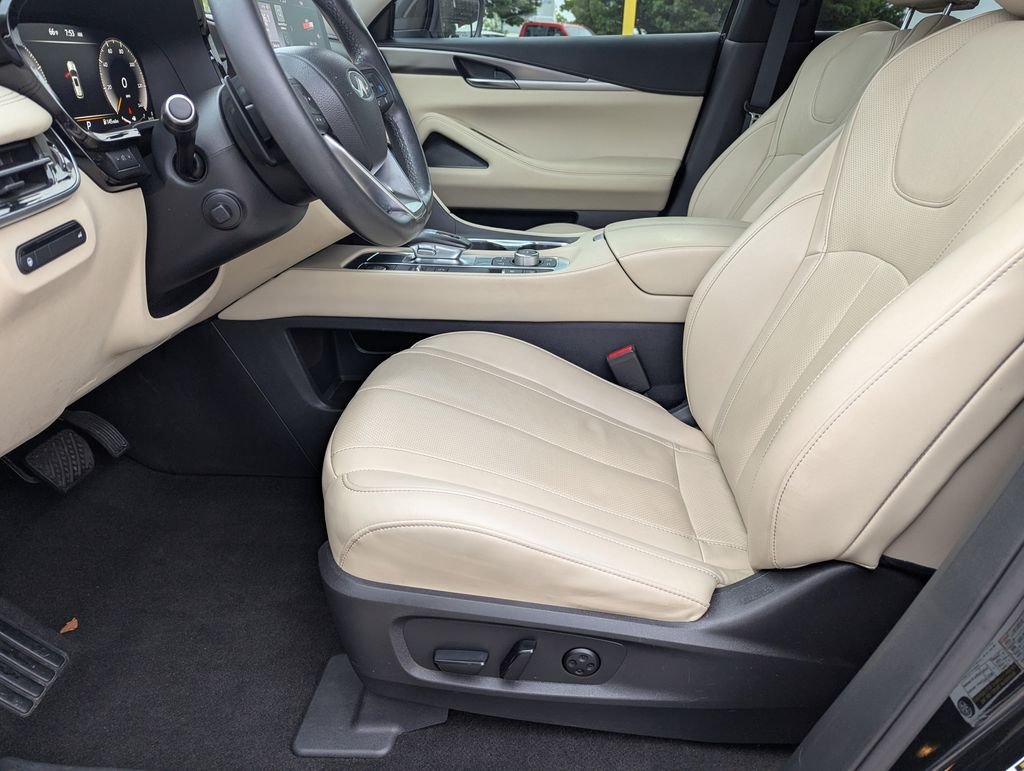 Used 2023 Black INFINITI LUXE AWD image 15