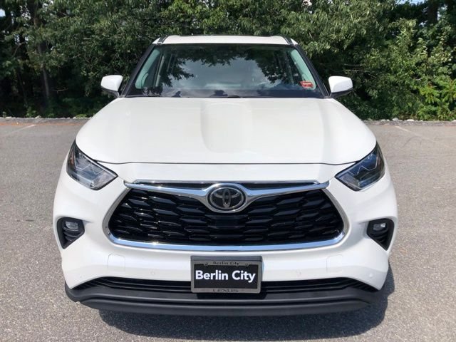 Used 2021 Blizzard Pearl Toyota Limited image 9