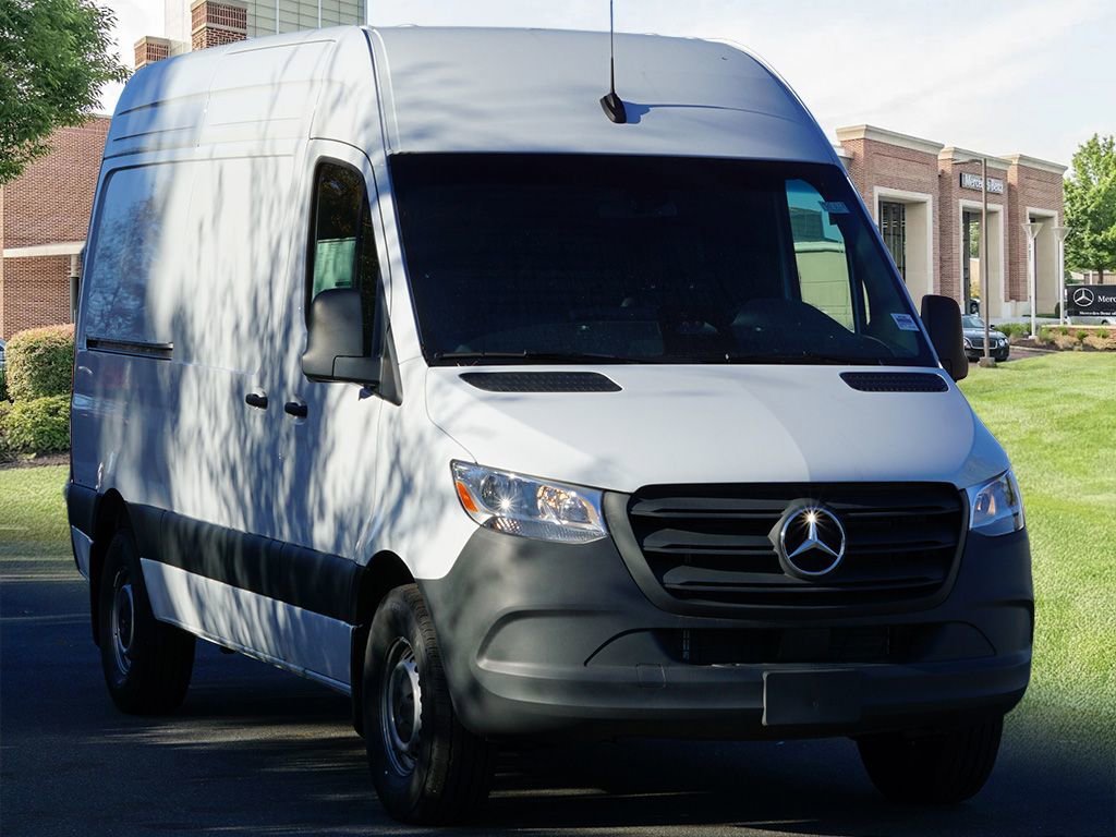 New 2025 Arctic White Mercedes-Benz  image 3