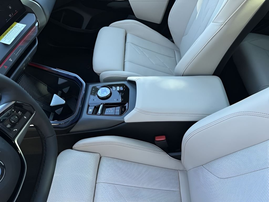 2026 BMW X3 30 - Photo 25