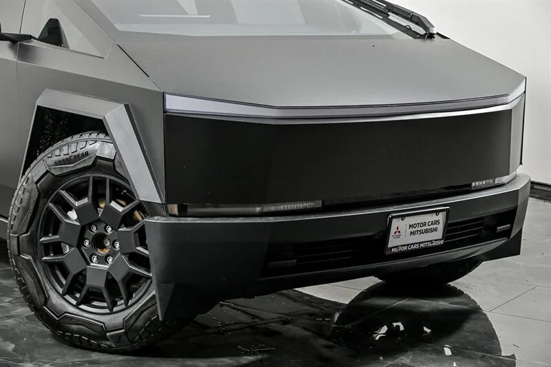 Used 2024 Tesla Cybertruck Base with VIN 7G2CEHED0RA006186 for sale in Aurora, IL