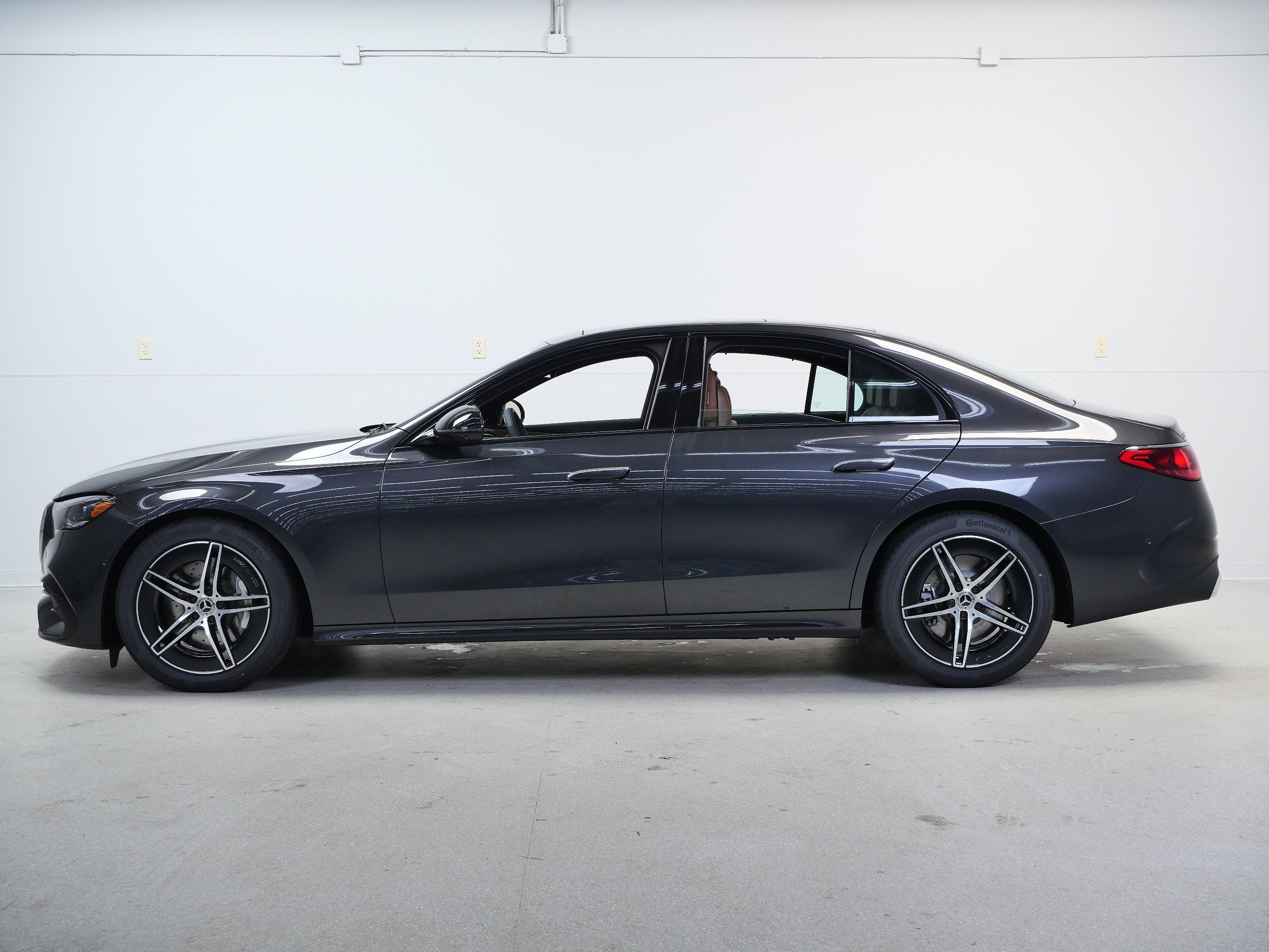 New 2026 Graphite Grey Metallic Mercedes-Benz E 450 image 5