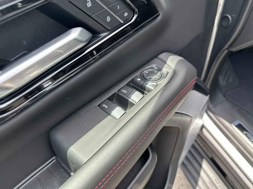 New 2026 Sterling Metallic GMC AT4 Ultimate image 20