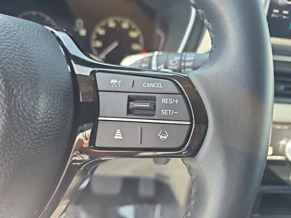 Used 2023  Honda Touring image 18