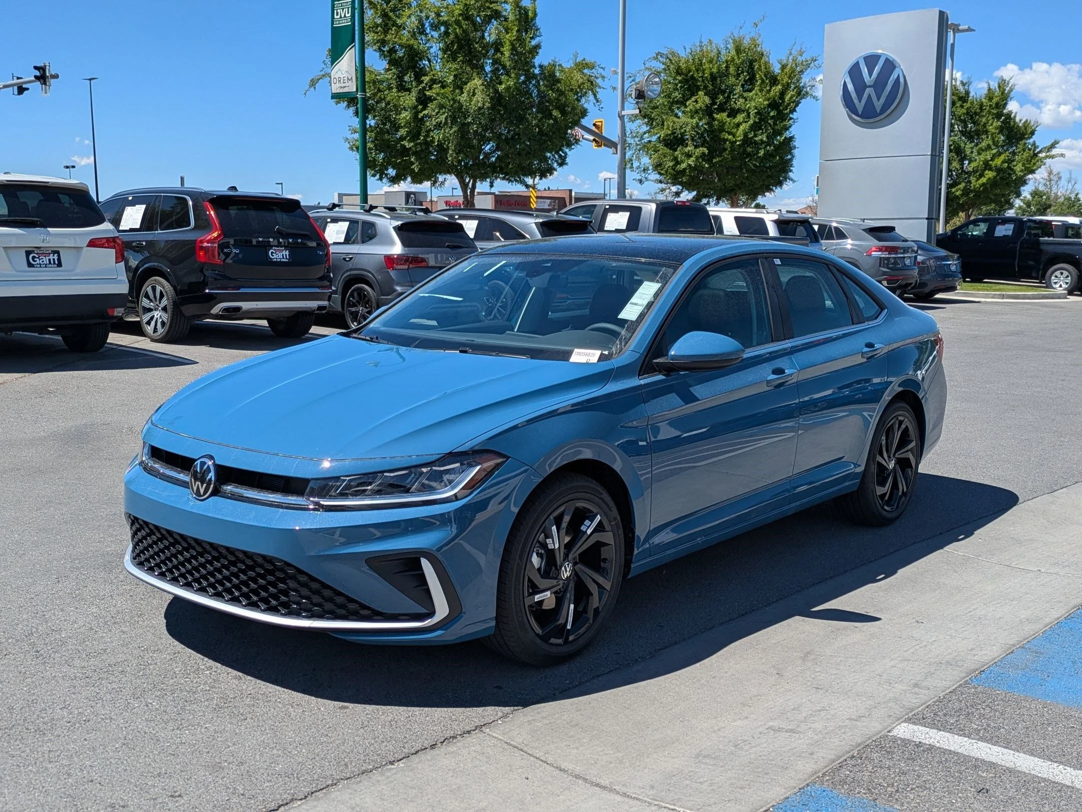 New 2026 Monterey Blue Pearl Volkswagen SE image 8