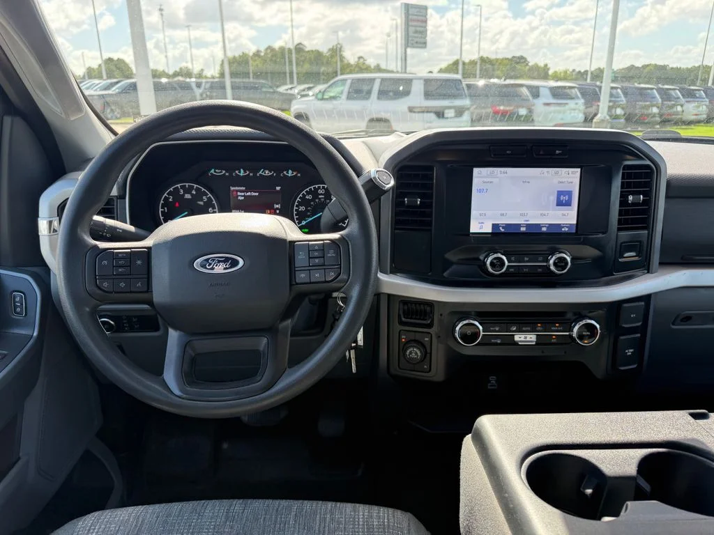 Used 2023 Blue Ford XLT image 8