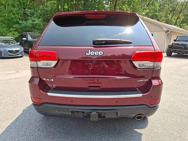 Used 2017 Red Jeep Limited image 10