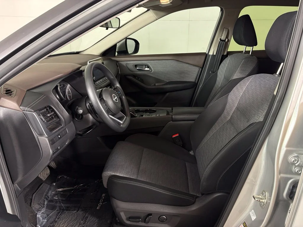 Used 2023 Silver Nissan SV image 16