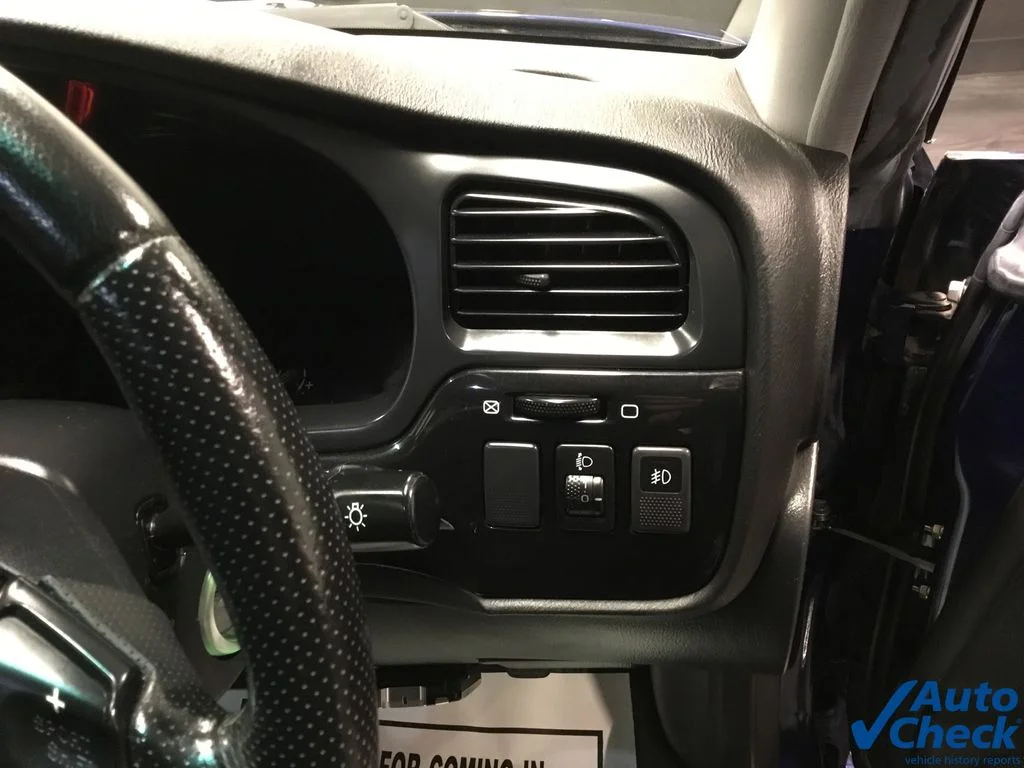 Used 2001 Blue Subaru GT image 36