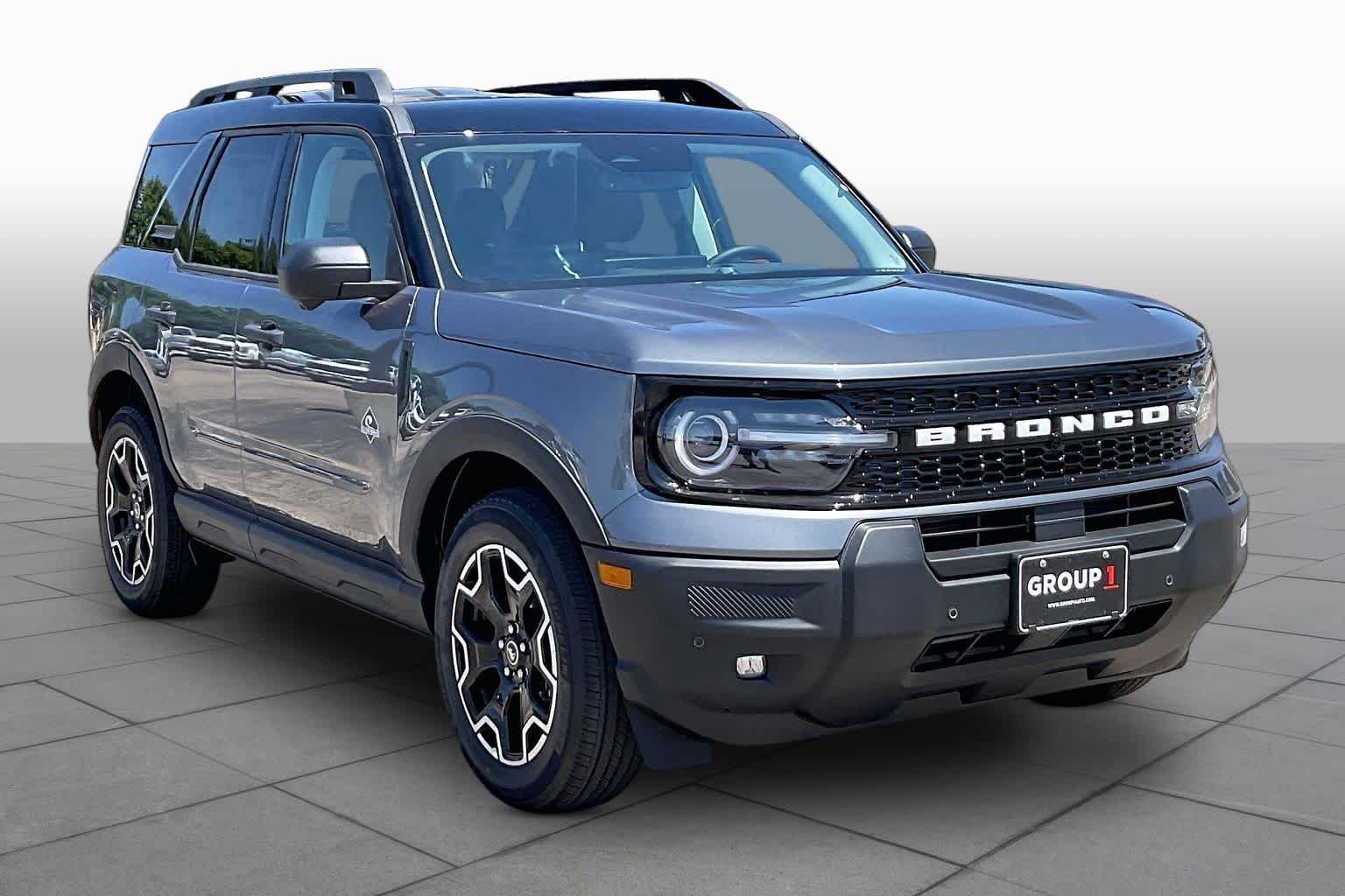 New 2026 Carbonized Gray Metallic Ford Outer Banks image 2
