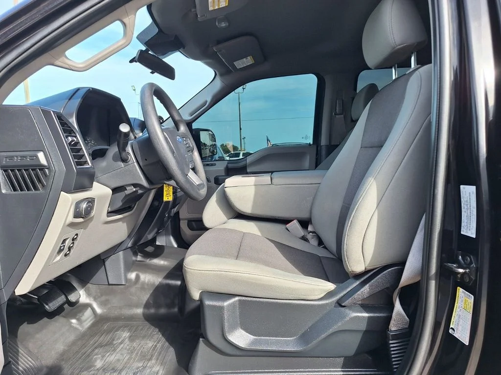 Used 2020 Black Metallic Ford XL image 12